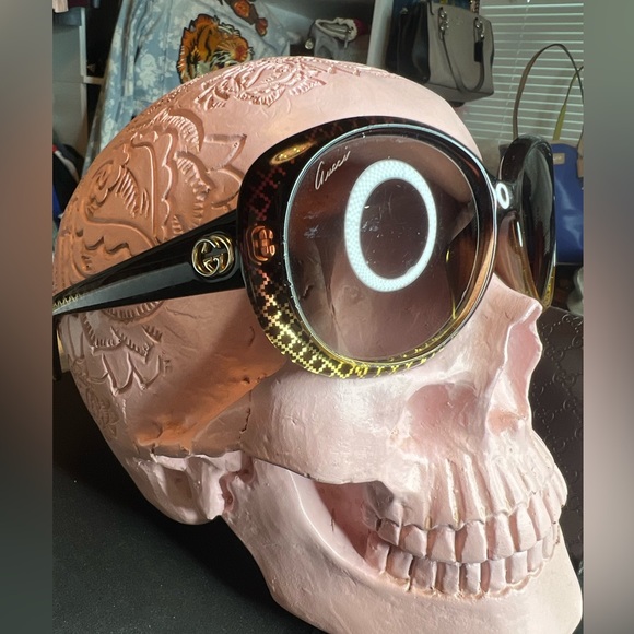 Authentic Gucci sunshades main image 4